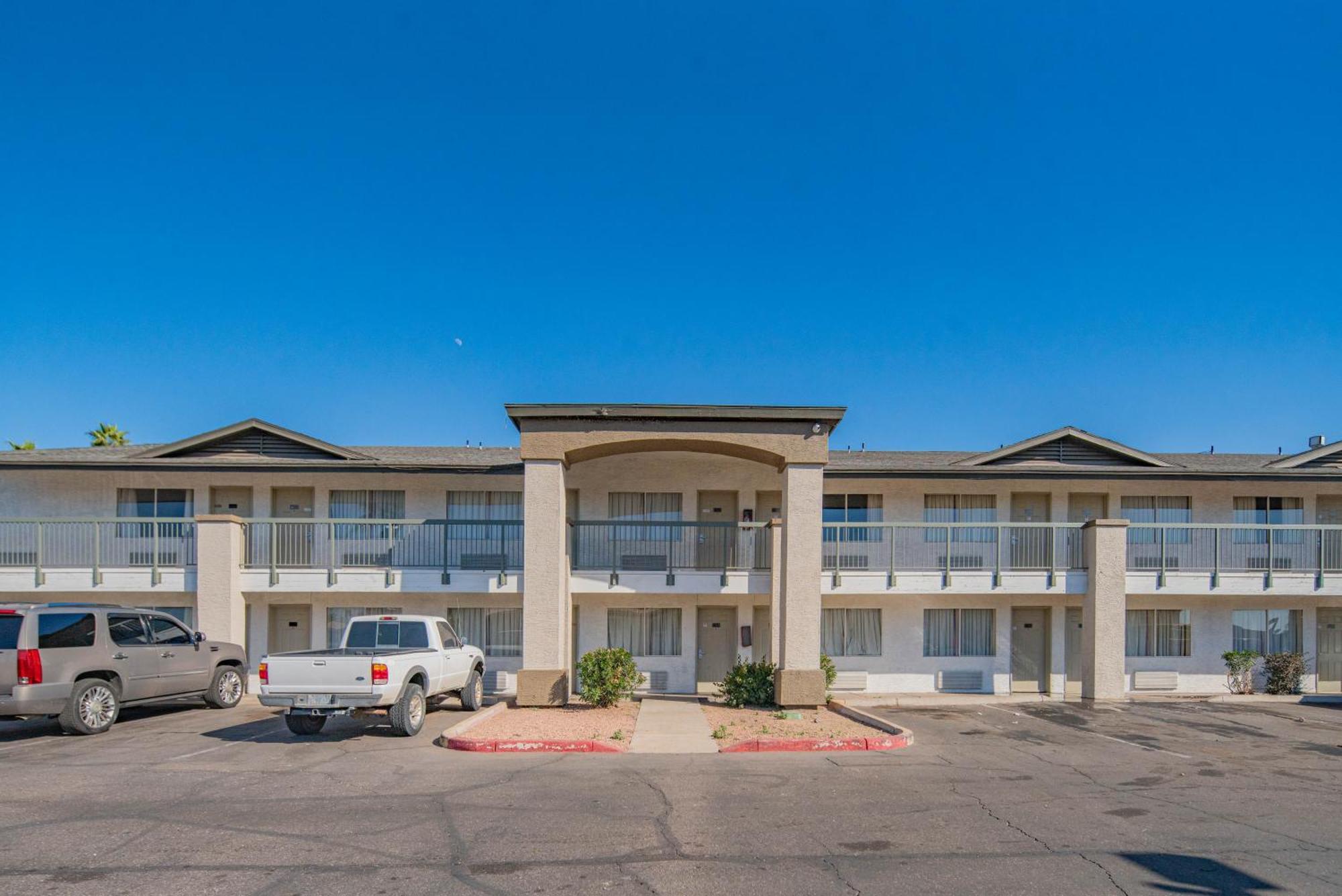 Hotel Rising Phoenix Exterior photo